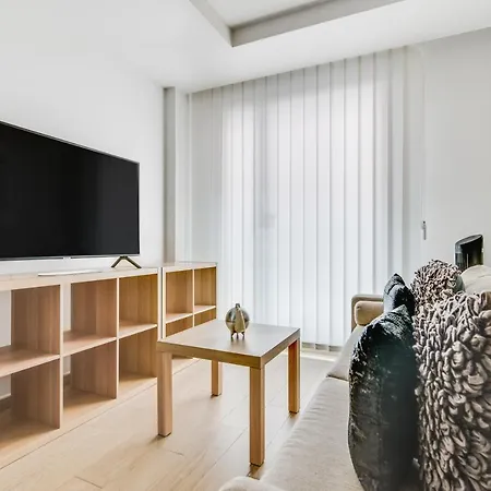Home2book Design Studio Marina Center *